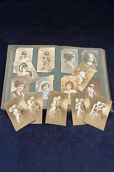 Lot 043 Post cards