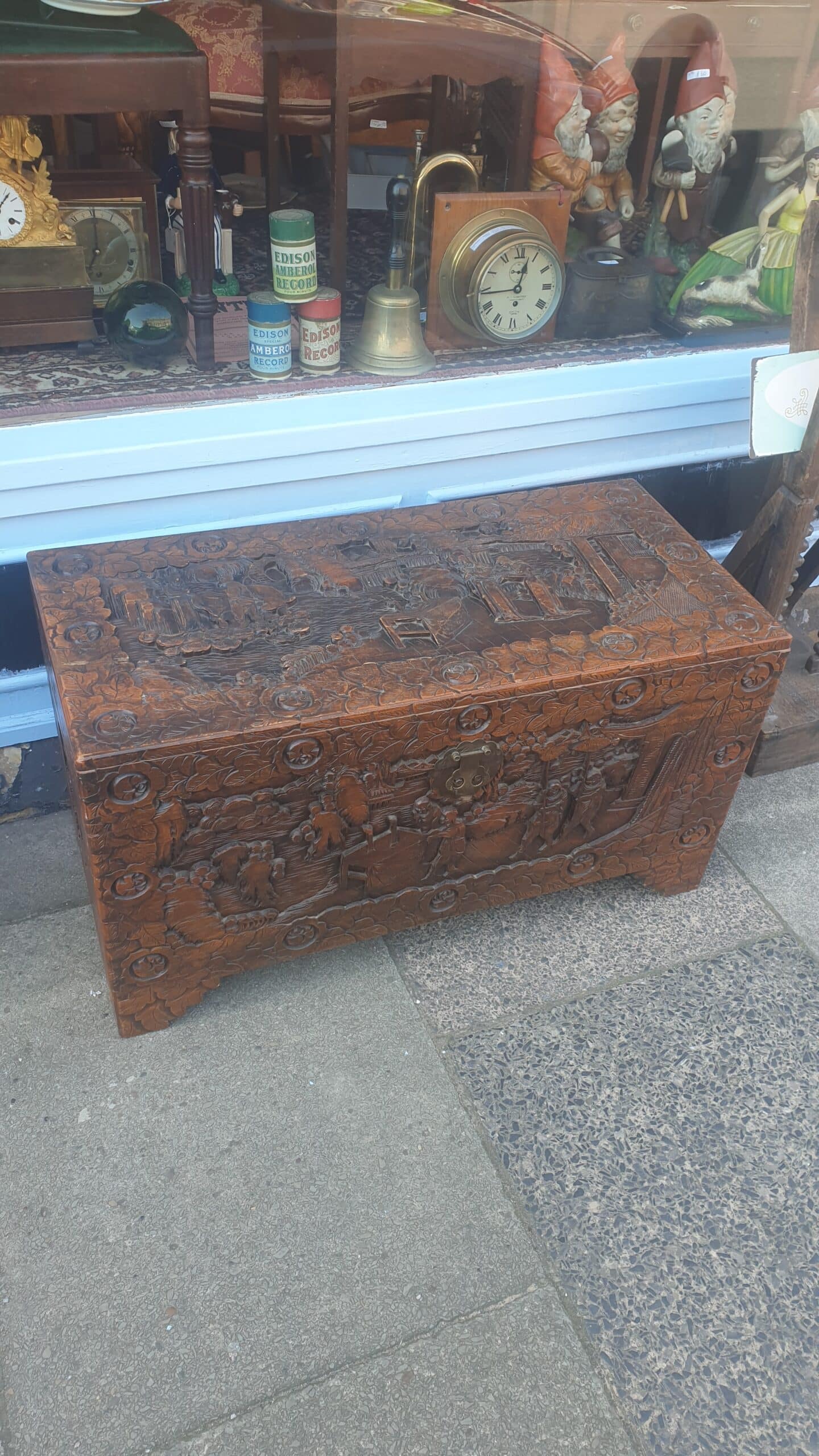 Trunk – bed box